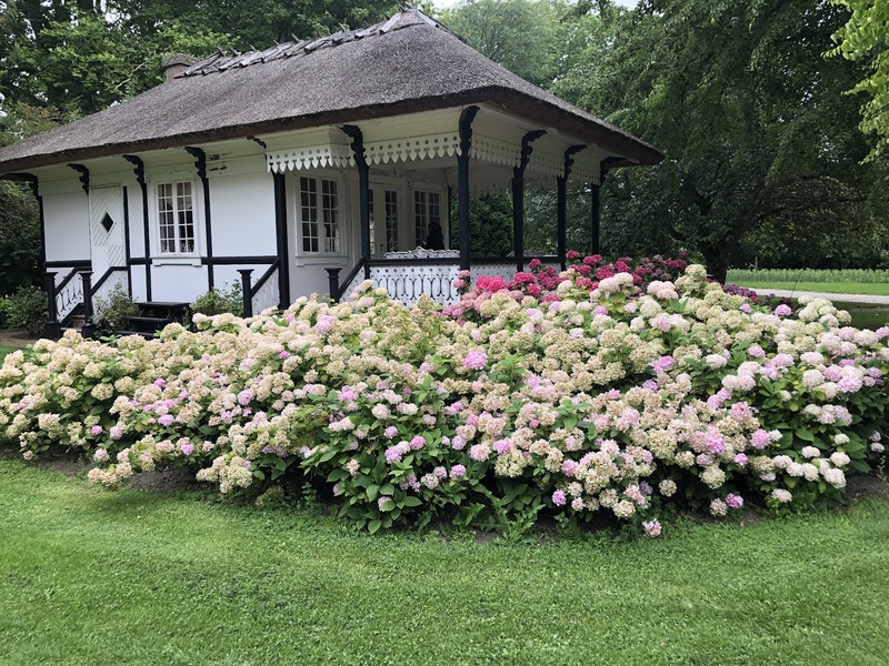Kinderzimmer für die Tochter im Park